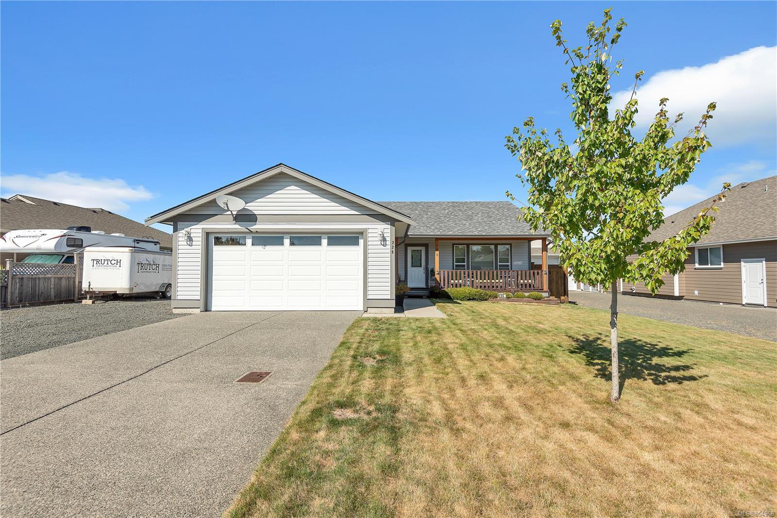 Main Photo: 226 W Brind'Amour Dr in : CR Willow Point House for sale (Campbell River) : MLS®# 854968