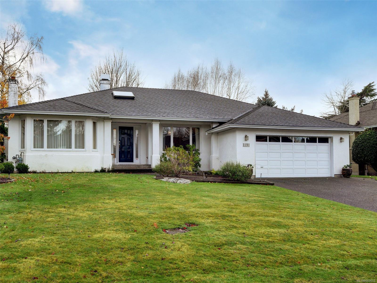 Main Photo: 1191 Sloan Terr in : SE Sunnymead House for sale (Saanich East) : MLS®# 860653