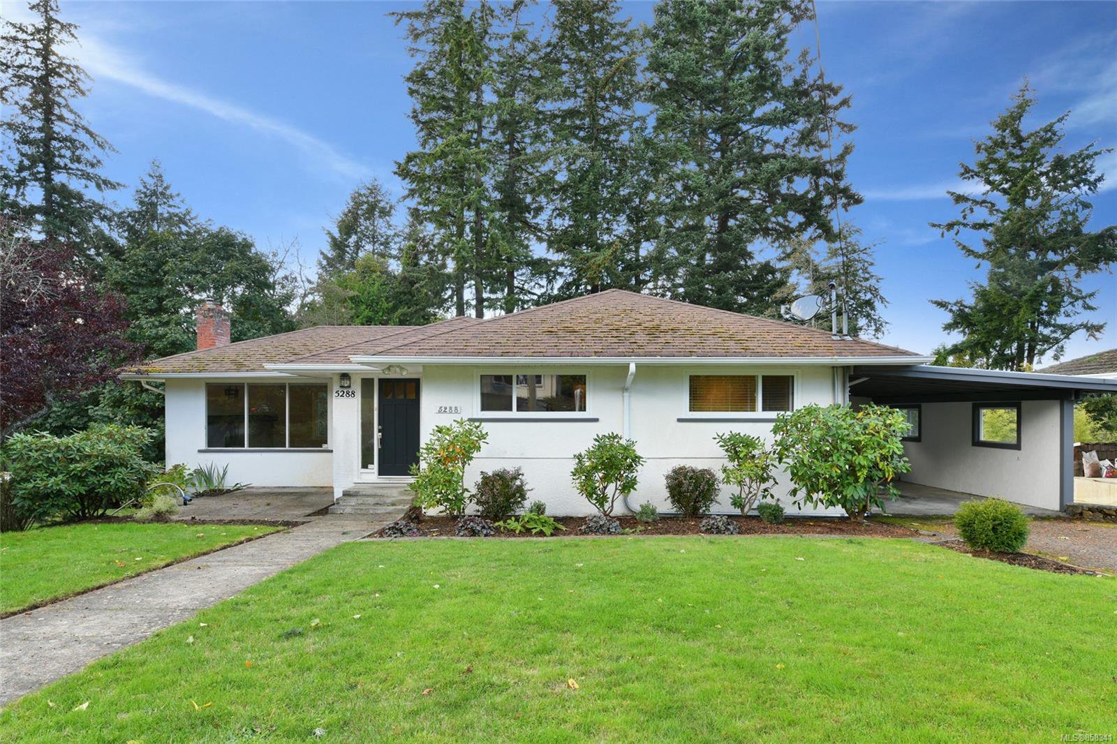 Main Photo: 5288 Santa Clara Ave in : SE Cordova Bay House for sale (Saanich East) : MLS®# 858341