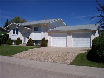 Main Photo: 405 3RD St N: Martensville Single Family Dwelling for sale (Saskatoon NW) : MLS®# 378278