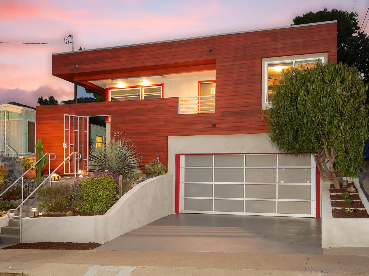 Main Photo: OCEAN BEACH House for sale : 2 bedrooms : 2245 Etiwanda St in San Diego