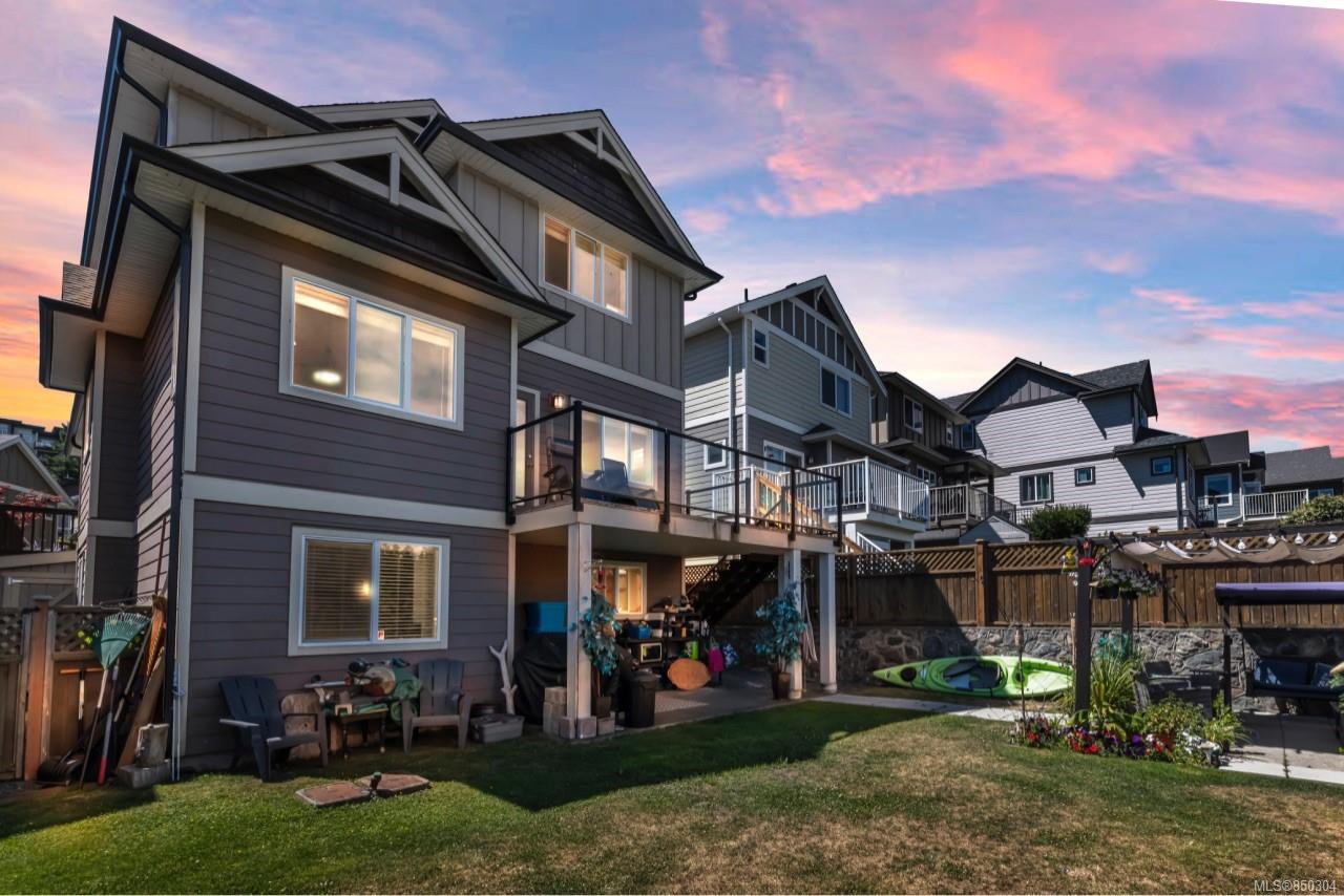 Main Photo: 3046 Waterview Close in : La Westhills Single Family Detached for sale (Langford) : MLS®# 850304