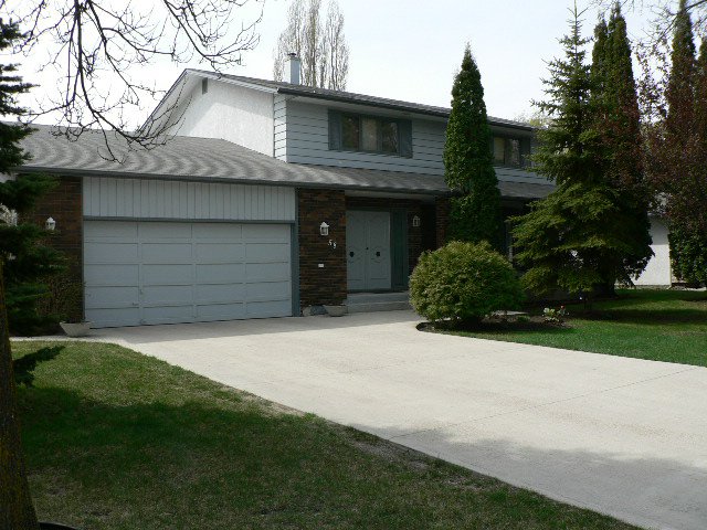 Main Photo: 58 LANCASTER Boulevard in WINNIPEG: River Heights / Tuxedo / Linden Woods Residential for sale (South Winnipeg) : MLS®# 1015768