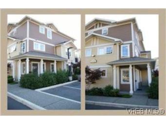 Main Photo: 102 842 Brock Avenue in VICTORIA: La Langford Proper Townhouse for sale (Langford) : MLS®# 252782