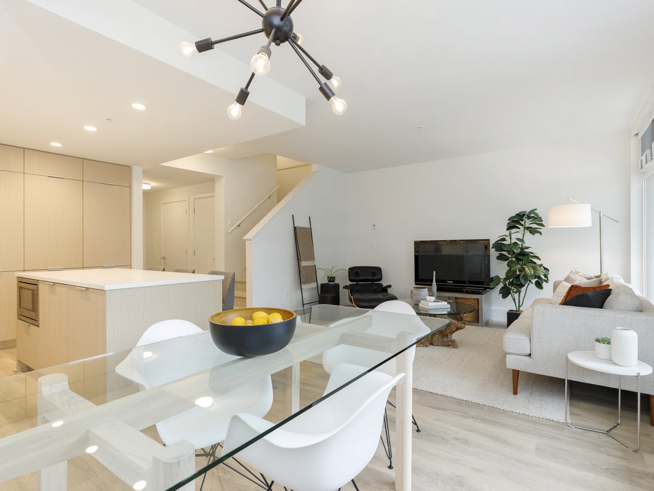 Main Photo: 111 5080 QUEBEC STREET in Vancouver: Main Townhouse for sale (Vancouver East) : MLS®# R2508166