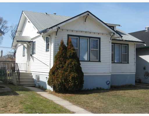 Main Photo: 990 GARFIELD Street North in WINNIPEG: West End / Wolseley Residential for sale (West Winnipeg) : MLS®# 2905782