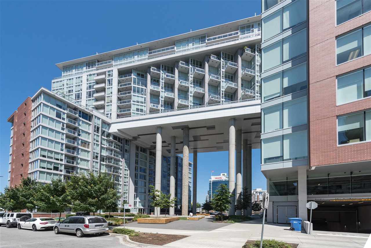 Main Photo: 1718 1618 Quebec Street, Vancouver, BC, V6A 0C5 in Vancouver: Mount Pleasant VE Condo for sale (Vancouver East) : MLS®# R2324256
