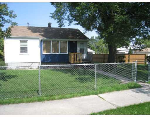 Main Photo: 1481 MANITOBA Avenue in WINNIPEG: North End Residential for sale (North West Winnipeg) : MLS®# 2915207