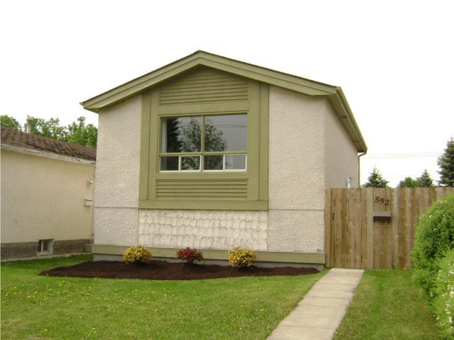 Main Photo: in WINNIPEG: North Kildonan Residential for sale (North East Winnipeg) : MLS®# 1009932