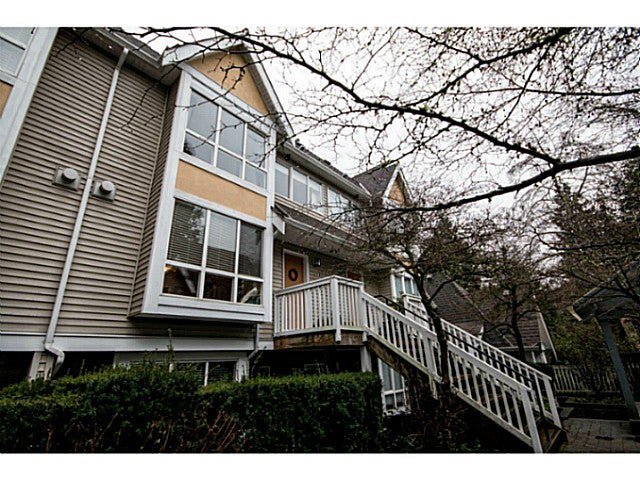 Main Photo: 6 995 LYNN VALLEY RD, Lynn Valley, North Vancouver, BC, V7J 1Z6 in North Vancouver: Lynn Valley Residential Attached for sale : MLS®# V1104308