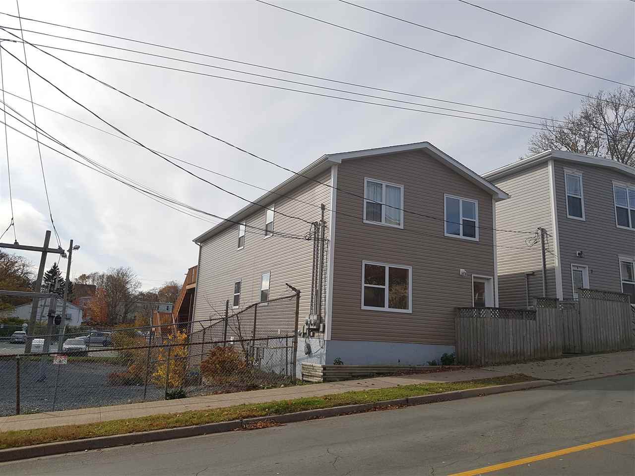 Main Photo: 1 Maple Street in Dartmouth: 13-Crichton Park, Albro Lake Multi-Family for sale (Halifax-Dartmouth) : MLS®# 202011075