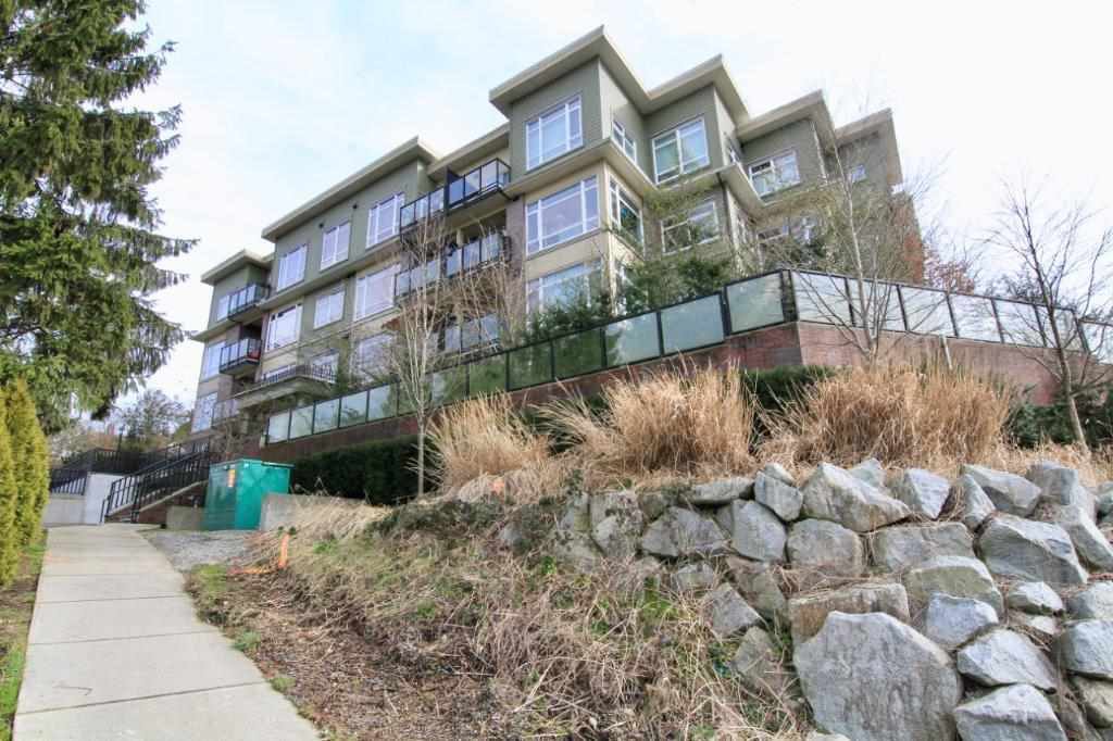 Main Photo: 307 11566 224 STREET in Maple Ridge: East Central Condo for sale : MLS®# R2440206