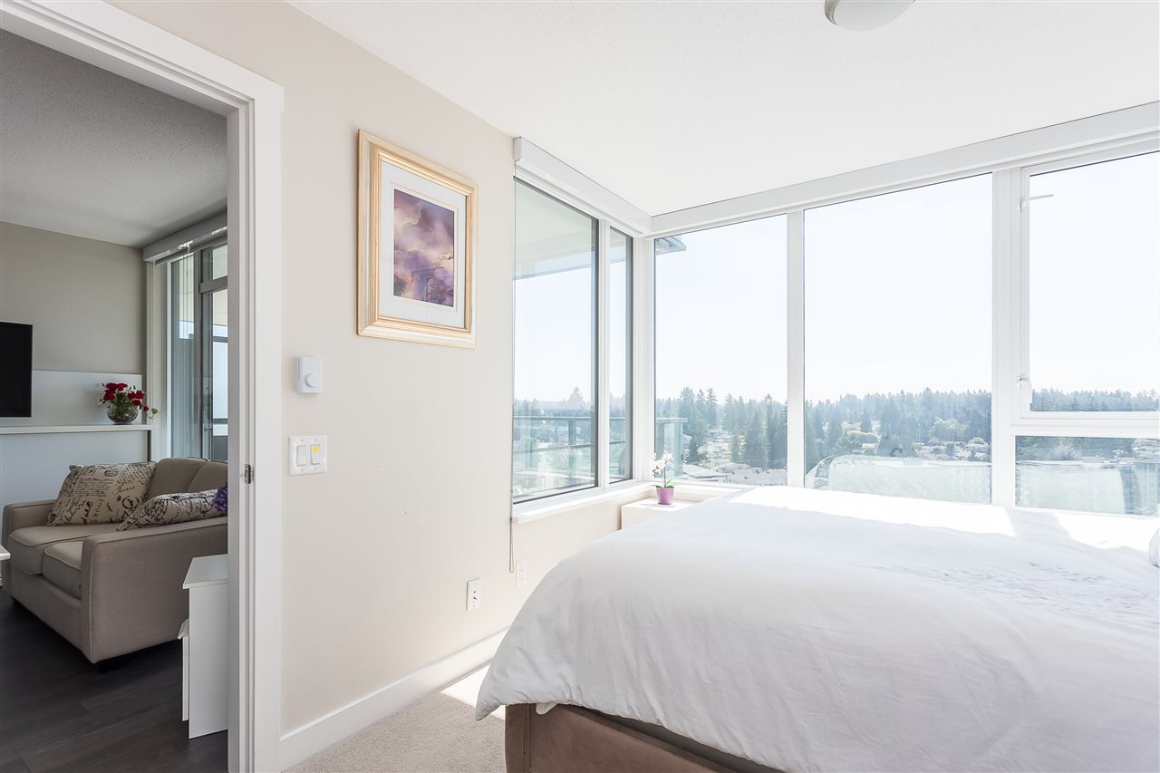 Main Photo: 2005 602 COMO LAKE AVENUE in Coquitlam: Coquitlam West Condo for sale : MLS®# R2483073