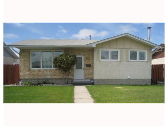 Main Photo: 75 MANKATO in WINNIPEG: Maples / Tyndall Park Residential for sale (North West Winnipeg) : MLS®# 2908573