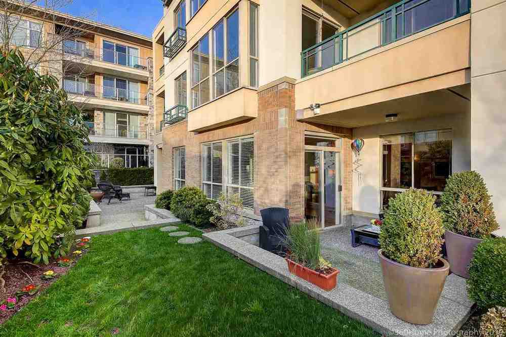 Main Photo: 104 15169 BUENA VISTA AVENUE in Presidents Court: Home for sale : MLS®# R2331924