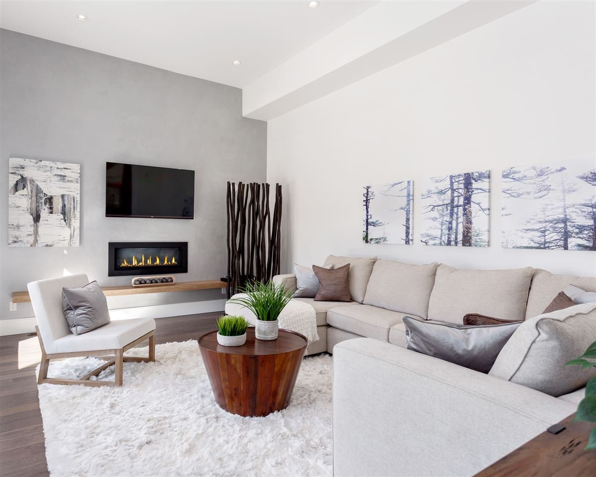Main Photo: 2249 WINDSAIL PLACE in Squamish: Plateau House for sale : MLS®# R2490653