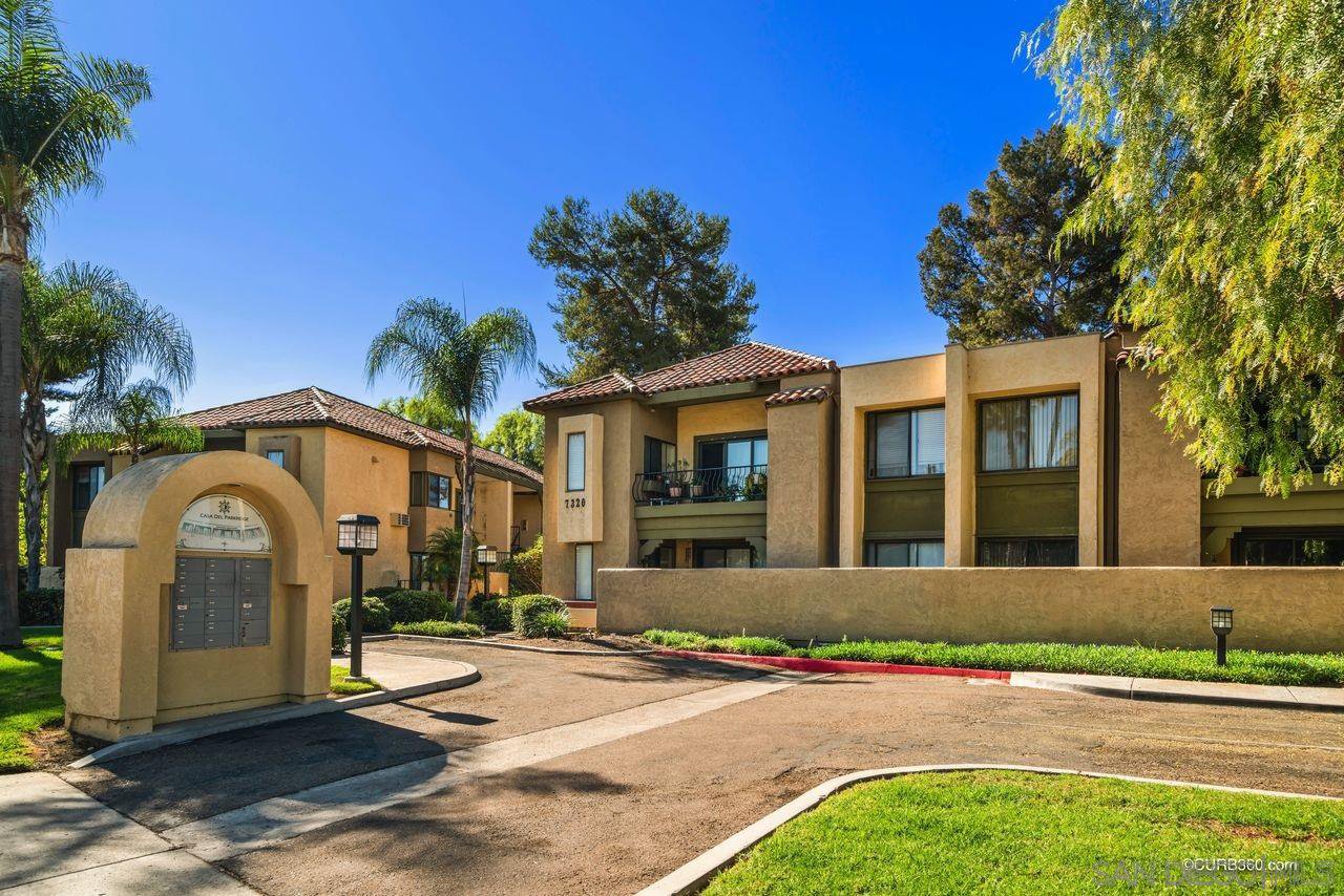 Main Photo: DEL CERRO Condo for sale : 1 bedrooms : 6736 Oakridge #210 in San Diego