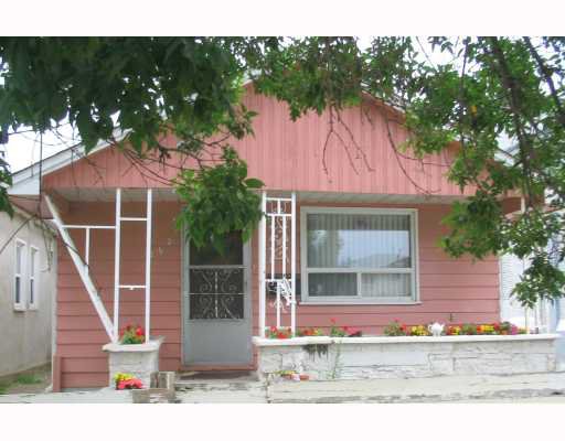 Main Photo: 262 LULU Street in WINNIPEG: Brooklands / Weston Residential for sale (West Winnipeg) : MLS®# 2813917