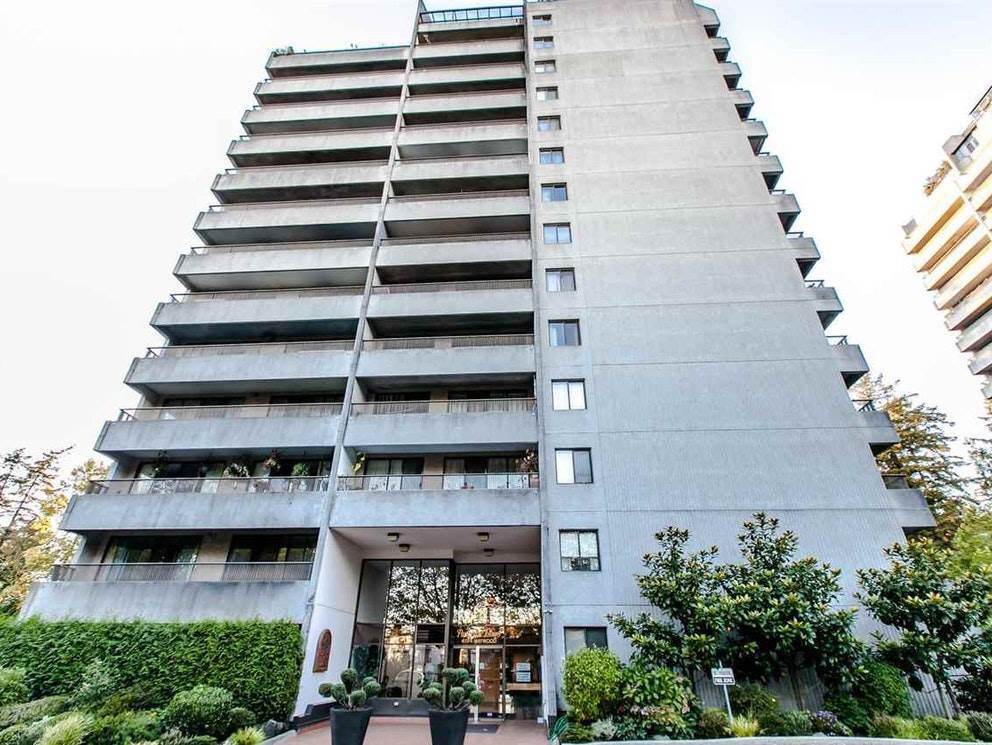 Main Photo: 406 4194 MAYWOOD Street in Burnaby: Metrotown Condo for sale in "PARK AVENUE TOWERS" (Burnaby South) : MLS®# R2522402