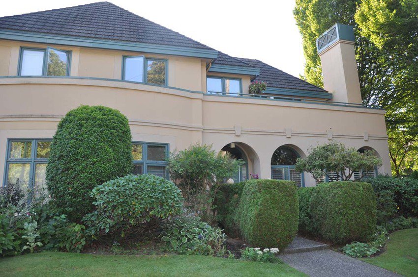Main Photo: 1080 Maple Street in Vancouver: Home for sale
