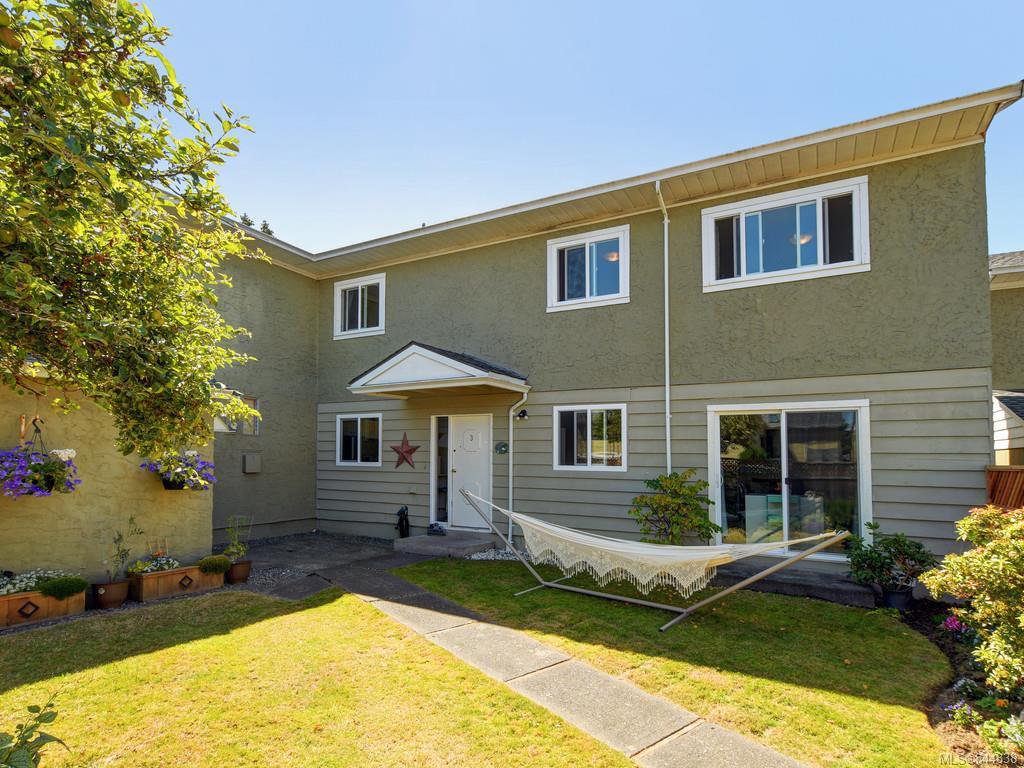 Main Photo: 3 10070 Fifth St in Sidney: Si Sidney North-East Row/Townhouse for sale : MLS®# 844838