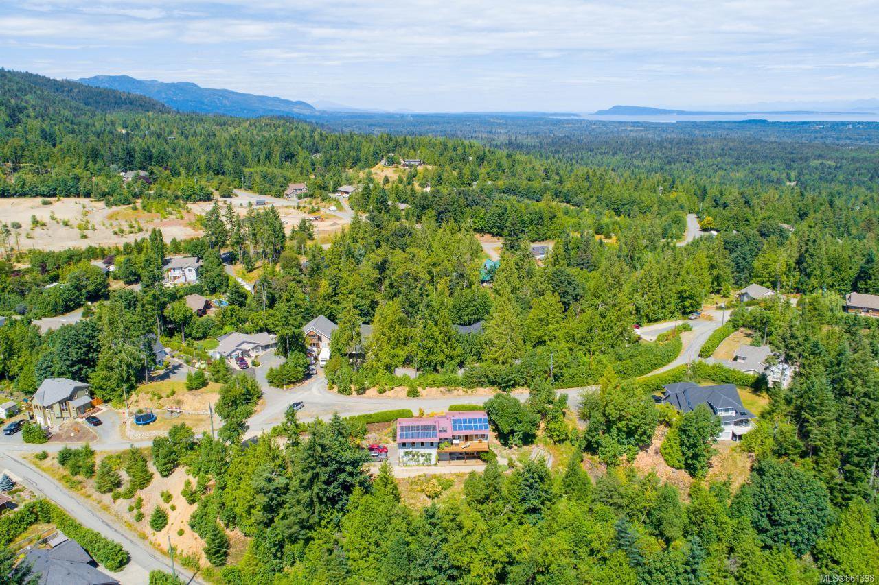 Little Qualicum River Village