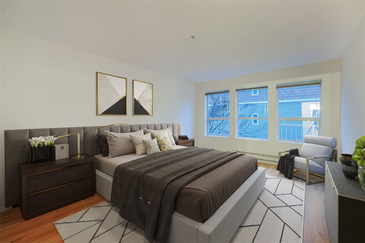 Main Photo: 211 9650 148 STREET in Surrey: Guildford Condo for sale (North Surrey) : MLS®# R2447719