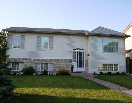 Main Photo: in WINNIPEG: Fort Garry / Whyte Ridge / St Norbert Residential for sale (South Winnipeg) : MLS®# 2913886