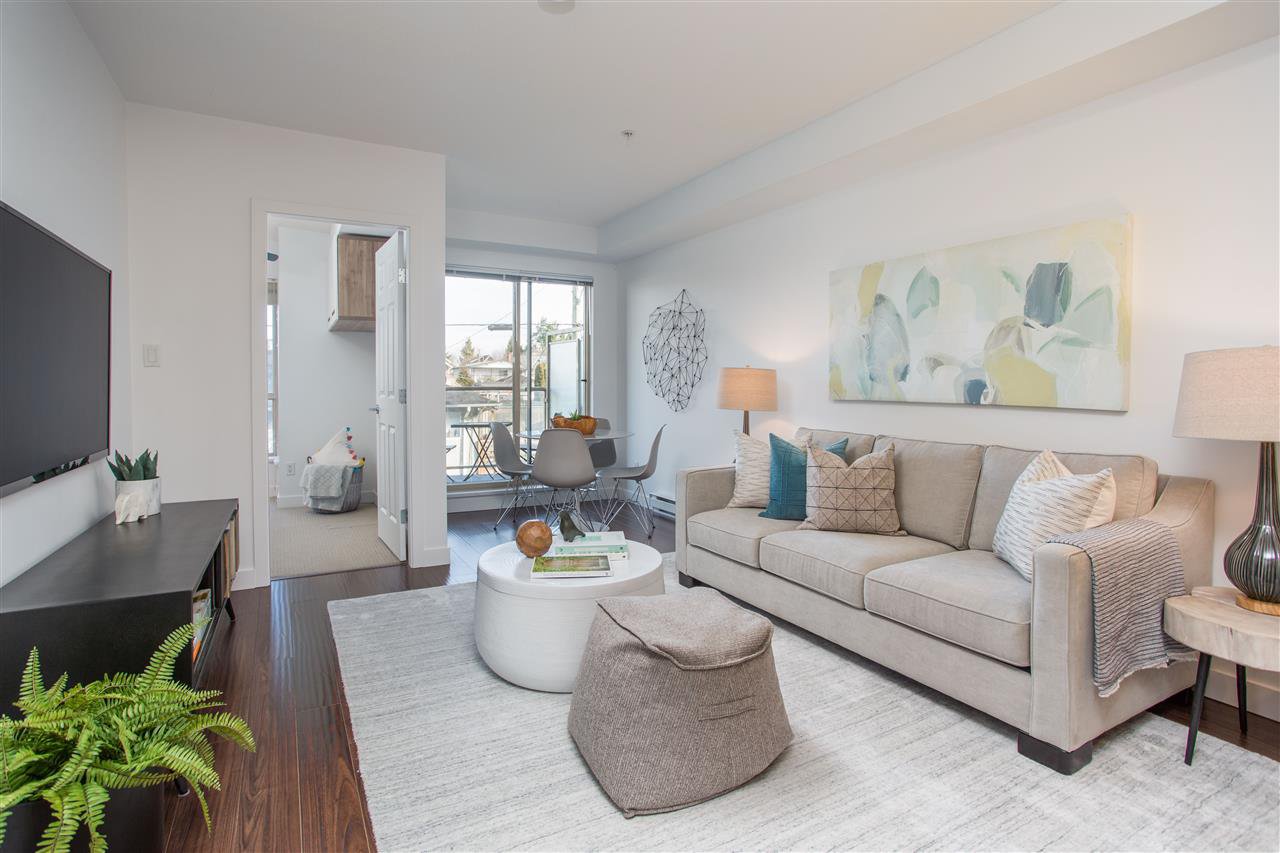 Main Photo: 202 702 E KING EDWARD AVENUE in Vancouver: Fraser VE Condo for sale (Vancouver East) : MLS®# R2438937