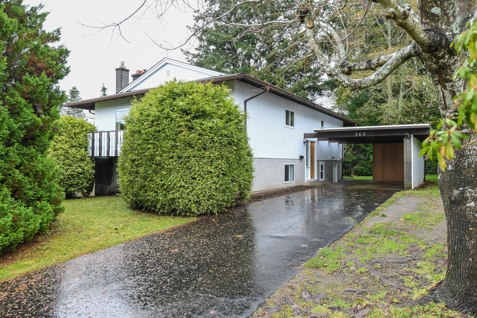 Main Photo: 369 Aitken St in : CV Comox (Town of) House for sale (Comox Valley) : MLS®# 860611