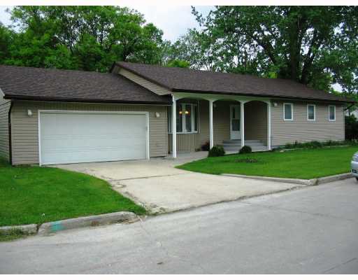 Main Photo: 378 ST GEORGE Road in WINNIPEG: St Vital Residential for sale (South East Winnipeg) : MLS®# 2810955