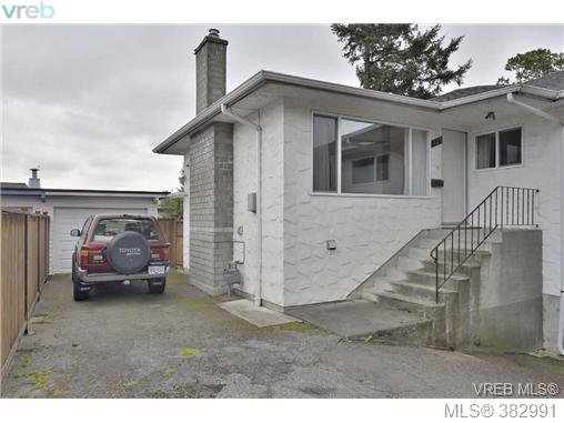 Main Photo: 729 Porter Rd in VICTORIA: Es Old Esquimalt Half Duplex for sale (Esquimalt) : MLS®# 769529