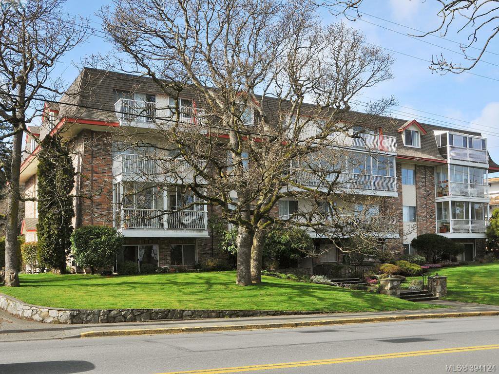Main Photo: 304 710 Lampson St in VICTORIA: Es Rockheights Condo for sale (Esquimalt) : MLS®# 790108