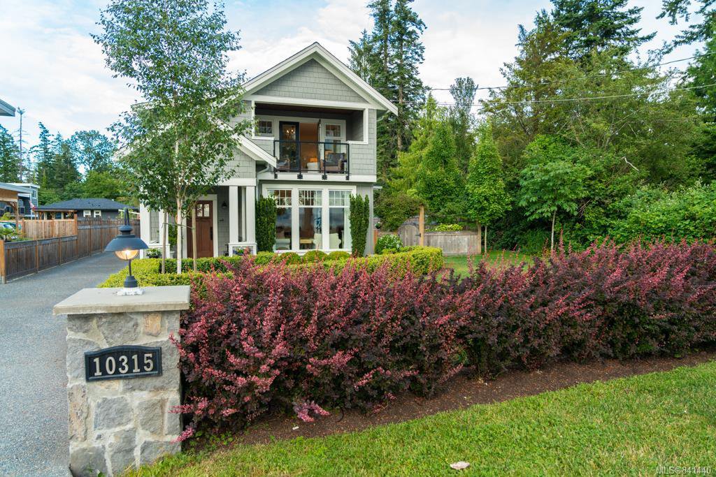 Main Photo: 10315 West Saanich Rd in North Saanich: NS Airport Single Family Detached for sale : MLS®# 841440
