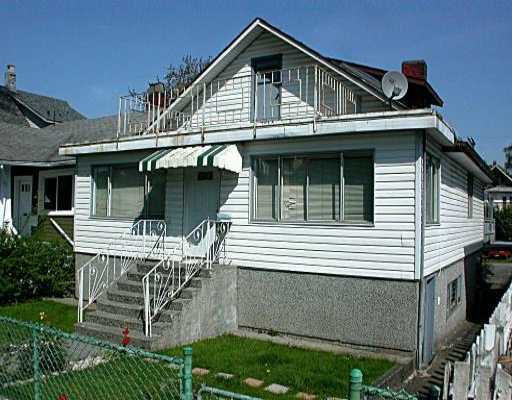 Main Photo: 557 East 12 Streets in Vancouver: Mount Pleasant VE House for sale (Vancouver East) : MLS®# V927286