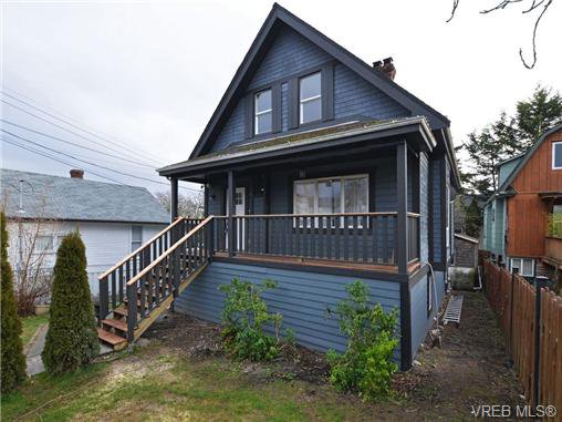 Main Photo: 3111 Washington Ave in VICTORIA: Vi Burnside Single Family Detached for sale (Victoria) : MLS®# 719156