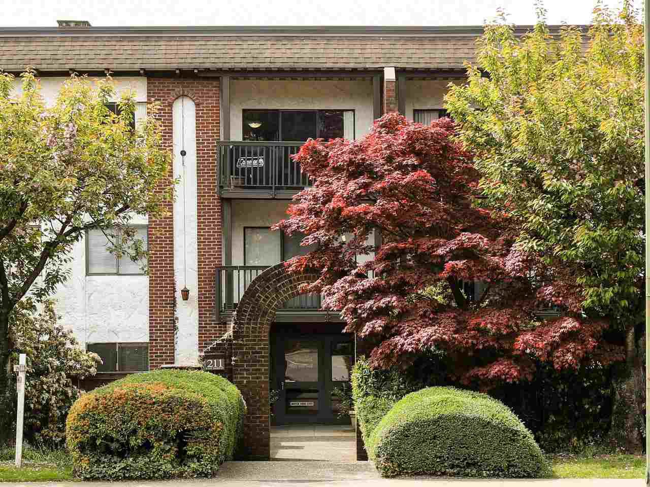 Main Photo: 113 211 W 3RD STREET in North Vancouver: Lower Lonsdale Condo for sale : MLS®# R2165777