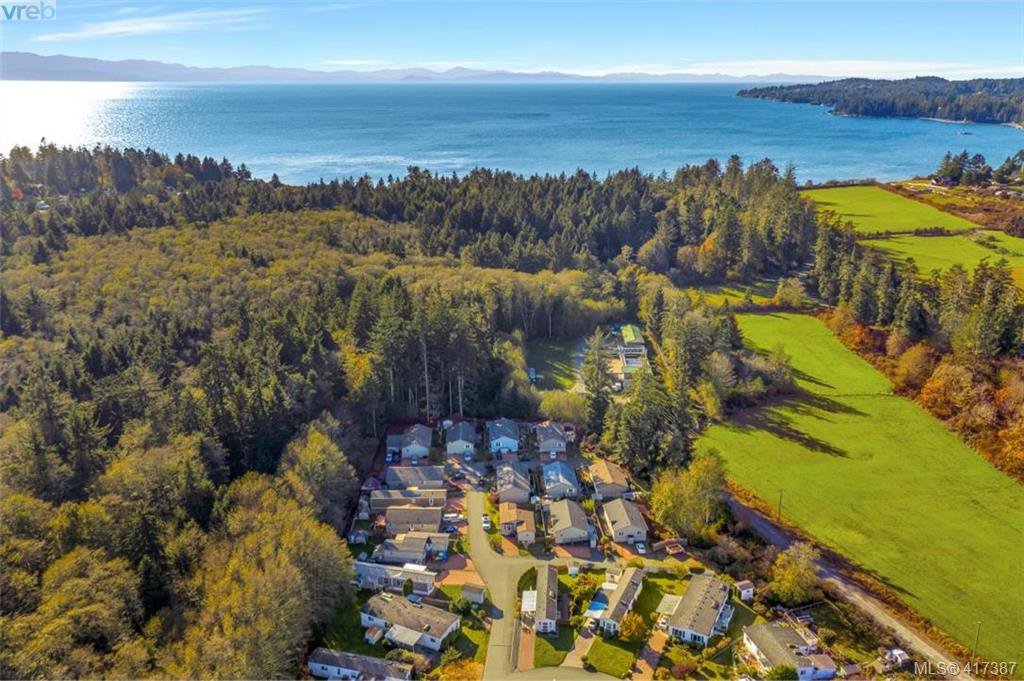 Main Photo: 40 7109 West Coast Rd in SOOKE: Sk Whiffin Spit Manufactured Home for sale (Sooke) : MLS®# 827915