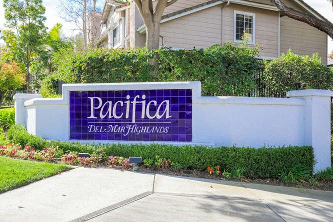 Main Photo: CARMEL VALLEY Townhouse for rent : 2 bedrooms : 13325 KIbbings in San Diego