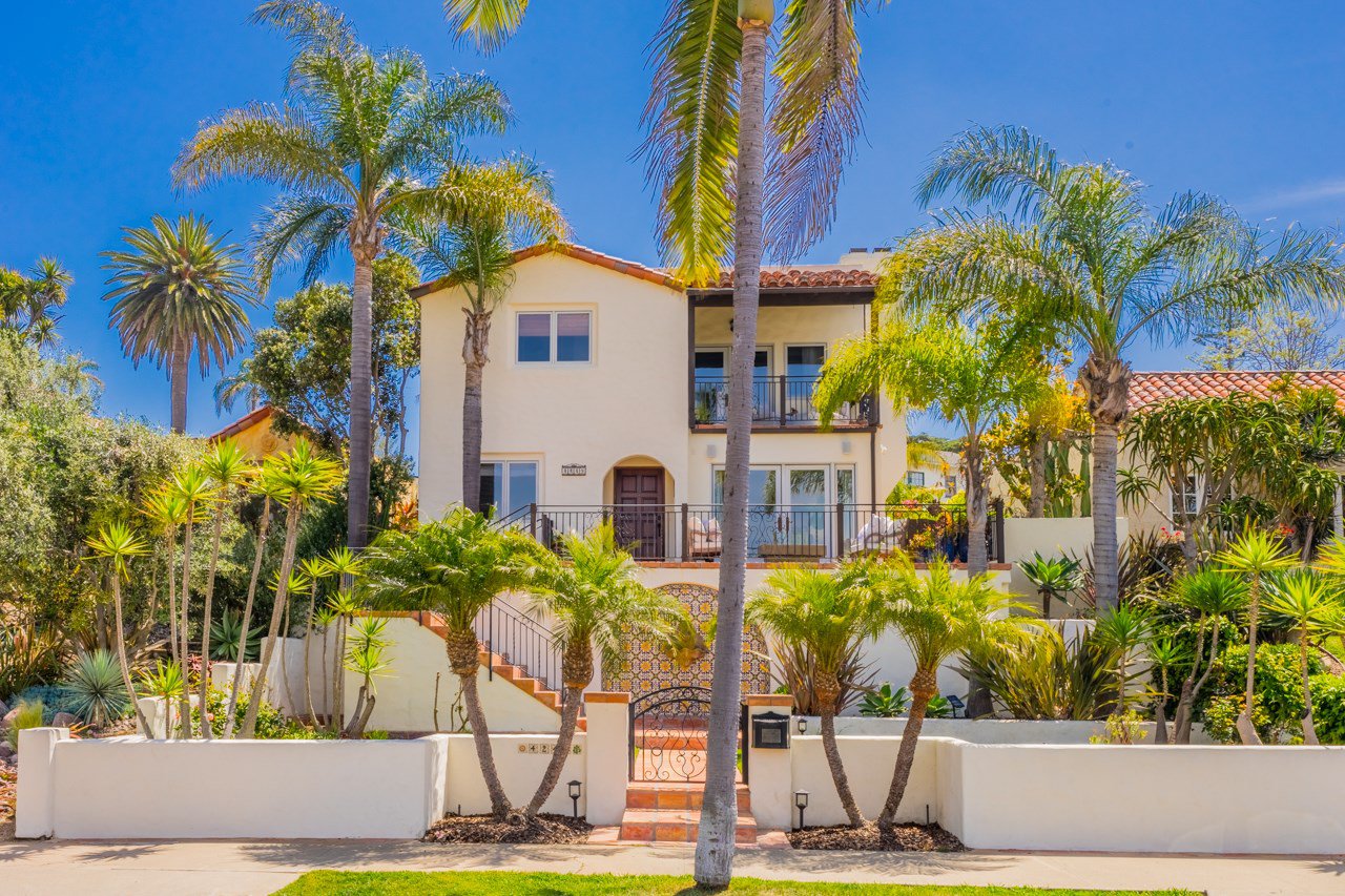 Main Photo: MISSION HILLS House for sale : 4 bedrooms : 4249 Witherby St in San Diego