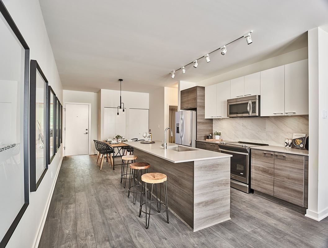 Main Photo: 8 10581 140 STREET in Surrey: Whalley Townhouse for sale (North Surrey) : MLS®# R2220194