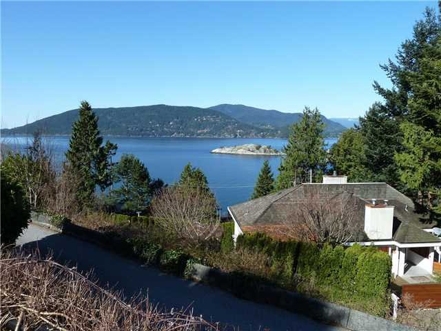 Main Photo: 6240 Wellington Ave in West Vancouver: Horseshoe Bay WV House for sale : MLS®# V939454