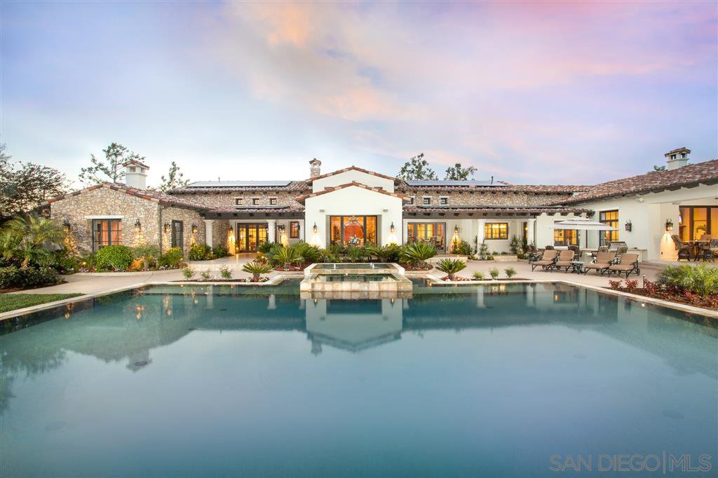 Main Photo: SANTALUZ House for sale : 6 bedrooms : 8193 Run Of The Knolls in San Diego