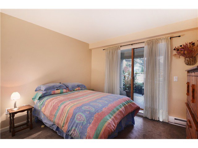 Main Photo: 111 285 NEWPORT Drive in Port Moody: North Shore Pt Moody Condo for sale : MLS®# V993698
