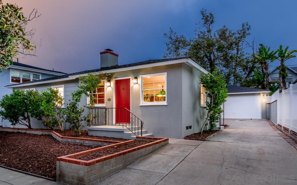 Main Photo: CROWN POINT House for sale : 3 bedrooms : 3640 Jewell St. in San Diego