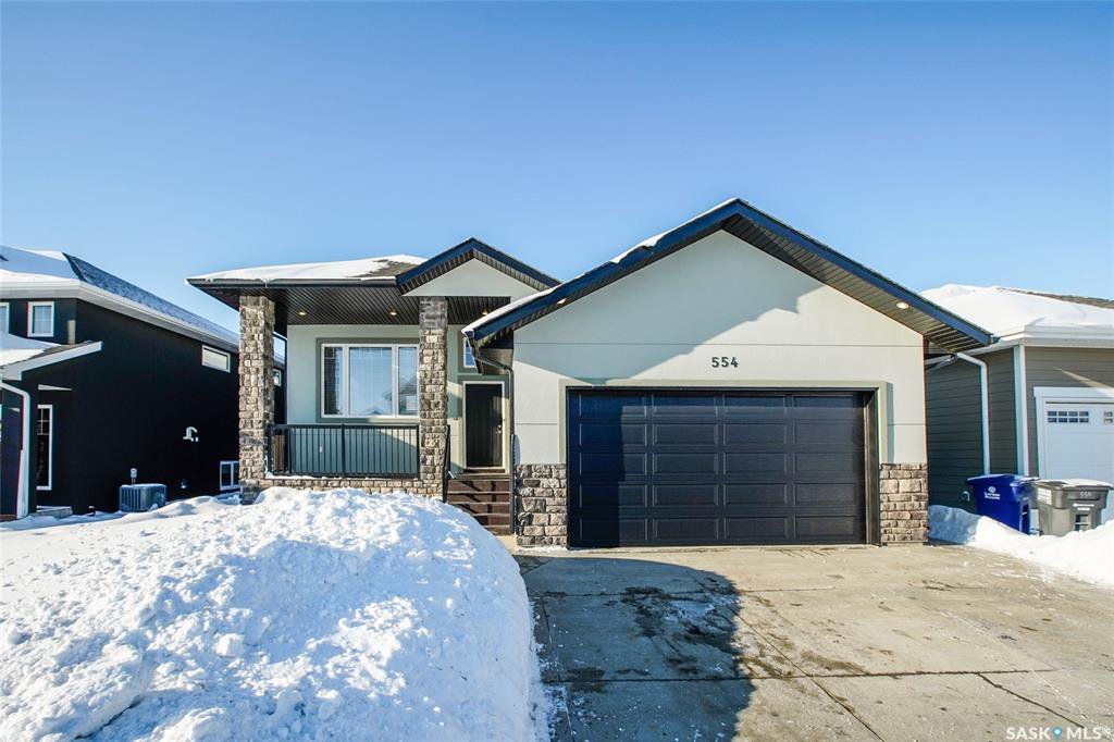 Main Photo: 554 Pritchard Crescent in Saskatoon: Rosewood Residential for sale : MLS®# SK834046