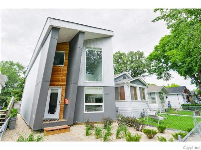 Main Photo: 703 Walker Avenue in Winnipeg: Fort Rouge Residential for sale (1Aw) : MLS®# 1622099
