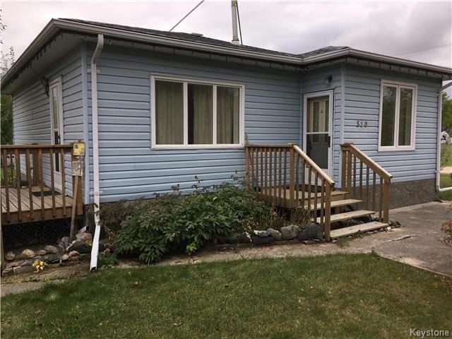 Main Photo: 550 Park Avenue: Winnipeg Beach Residential for sale (R26) : MLS®# 1725920