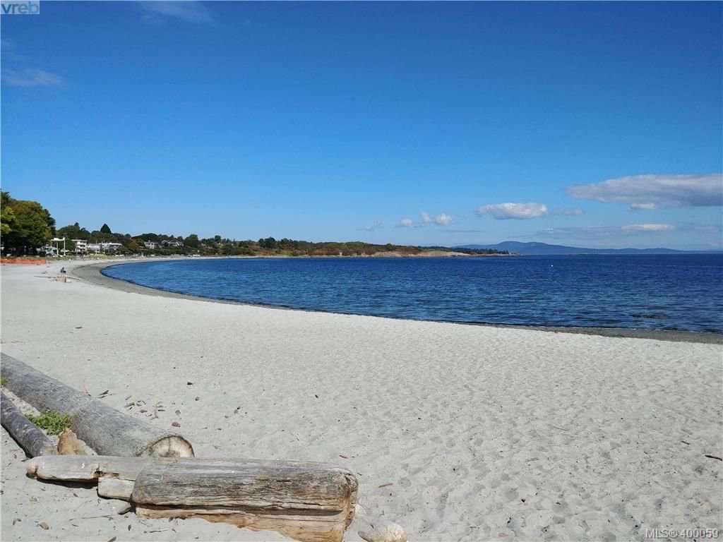 Near by Willows Beach