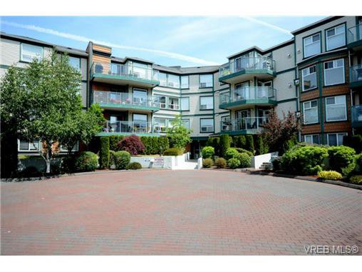 Main Photo: 108 899 Darwin Ave in VICTORIA: SE Swan Lake Condo for sale (Saanich East) : MLS®# 733191